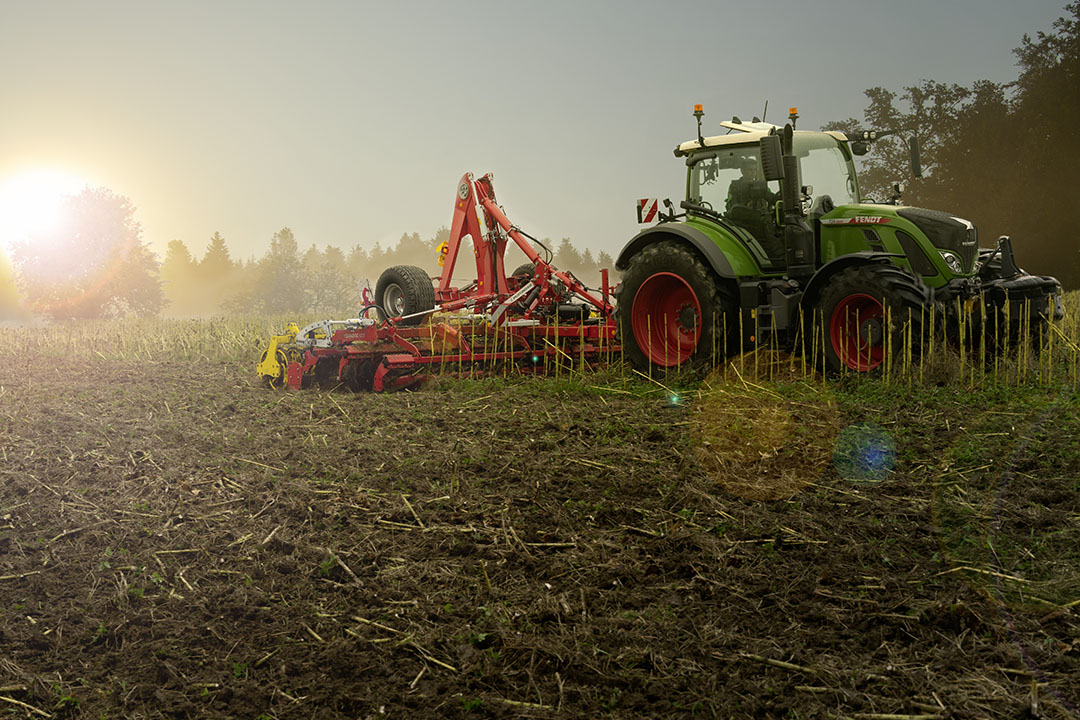 De messenwals is ook achteraf op te bouwen op getrokken schijveneggen van 4 tot 6 meter werkbreedte vanaf bouwjaar 2018.