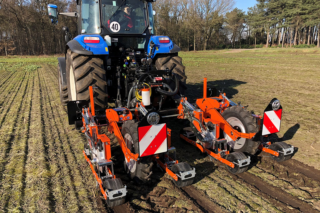 Stanhay is een Brits bedrijf dat zich al 150 jaar toelegt op de bouw van precisiezaaimachines voor bijzondere gewassen, zoals groenten en uien. De complete lijst telt wel 70 gewassen.