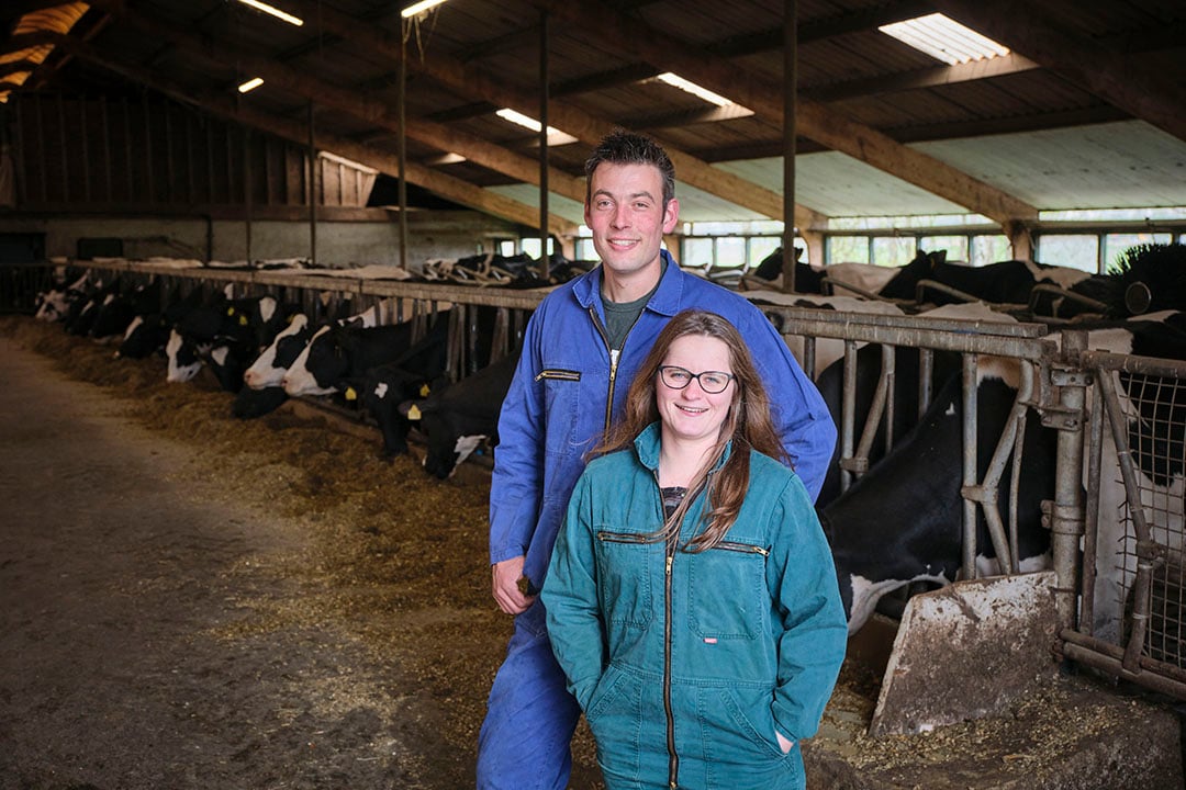 Marijke (27) Rijnsburger en Max Lobel (29) melken 70 koeien in Zoeterwoude (Z.-H.)