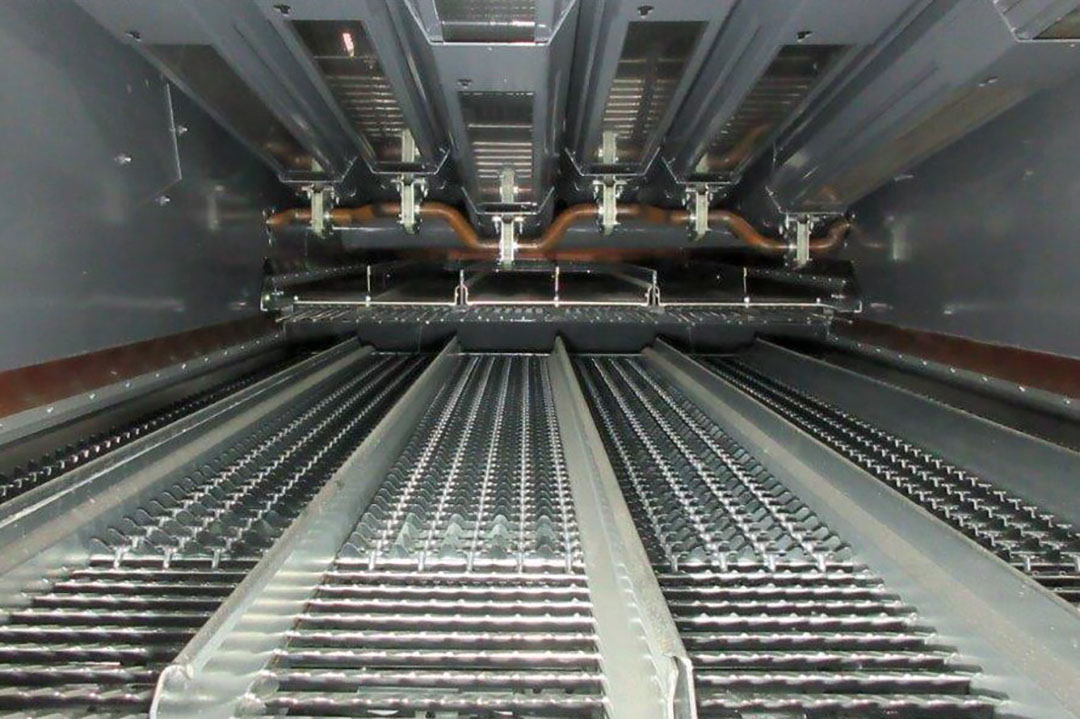 De Comia C12-maaidorser is een zesschudder met 300 pk en een 7.600 liter grote graantank.