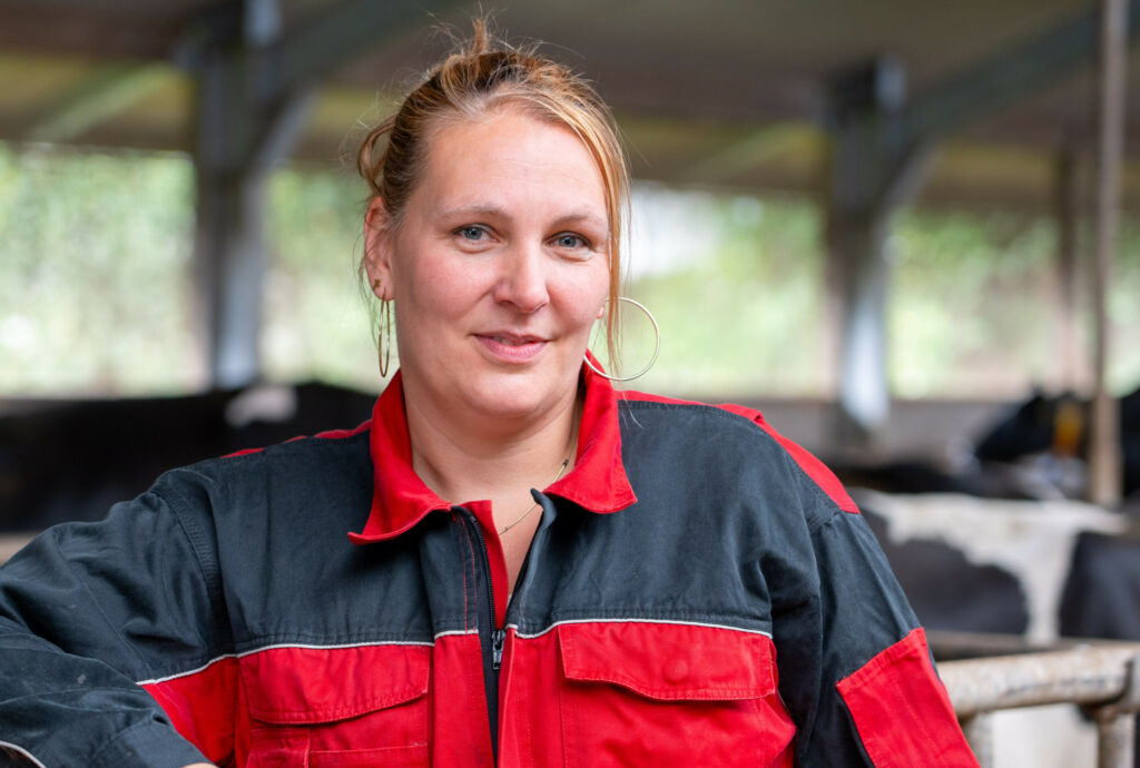 Rianne met haar man André en hun vier kinderen runnen een boerderij in Dedemsvaart, waar ze 250 melkkoeien houden.