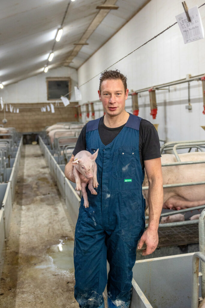 Jan Kreuger: “Op ons bedrijf fokken we biggen en mesten we een deel zelf af. Stilstand is achteruitgang, dus blijven we altijd verbeteren.”