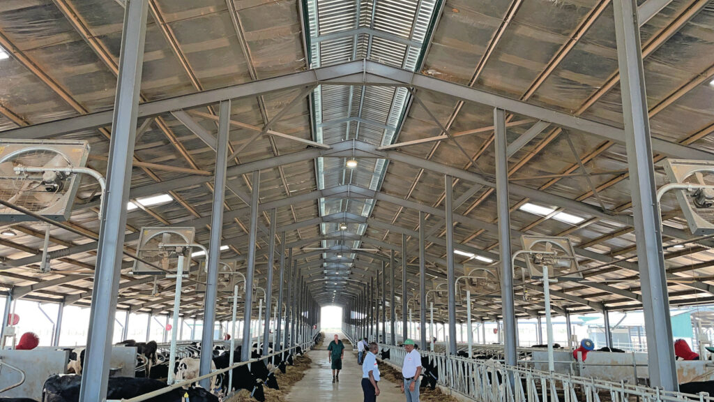 Koelventilatoren vreten energie in een heet klimaat zoals in Nigeria.