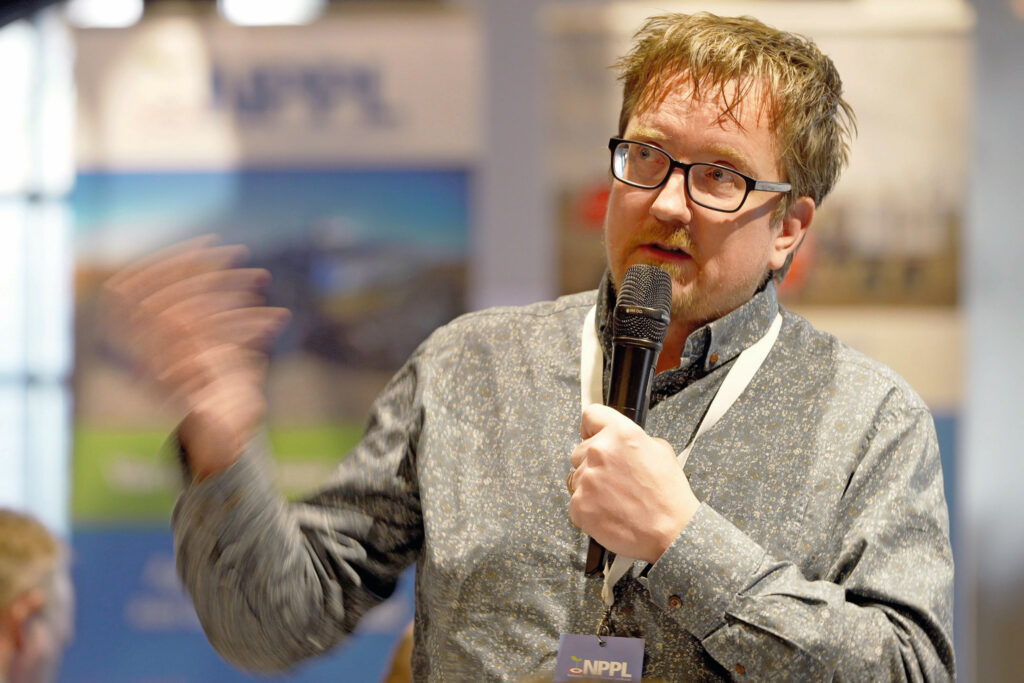 Paul van Zoggel is programmamanager van NPPL-R: “‘Machines nemen steeds zelfstandiger besluiten.” Foto: Jan Willem Schouten
