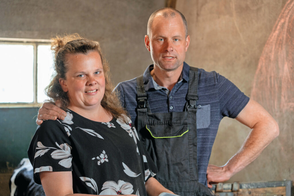 Arjen Lensink (39) en zijn vrouw Tanja (31) wonen in buurtschap Lintelo bij Aalten (Gld.). Daar runnen ze samen met Arjens ouders een gemengd bedrijf.